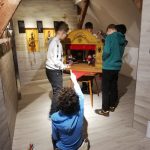 kto je za oponou 4 scaled